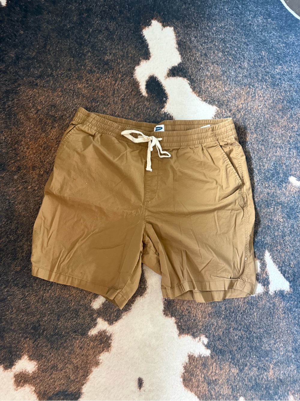 Old Navy Men's Drawstring Shorts in Dark Khaki XL